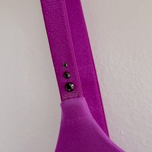 Victoria's Secret Women's Jeweled BIOFIT Push Up Bra Purple Size 32B - Picture 6 of 11
